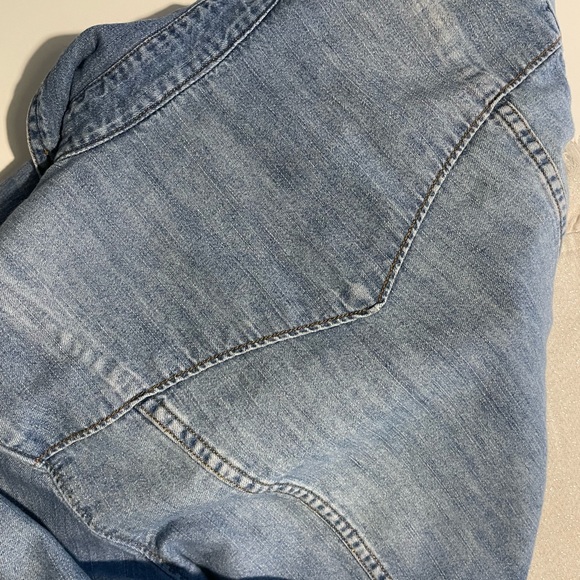 Guess denim button down - Picture 3 of 9